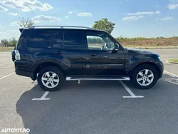 Culoarenegru Utilizat 2007 Mitsubishi Pajero Instyle SUV | 7.499 EUR