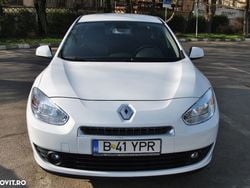 Alb Utilizat 2012 Renault Fluence Berlinǎ | 6.500 EUR