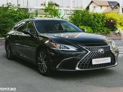 Culoarenegru Utilizat 2023 Lexus ES300H Executive Line Berlinǎ | 36.000 EUR
