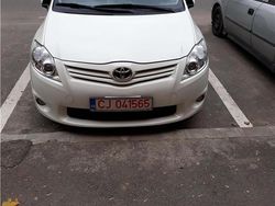 Alb Utilizat 2012 Toyota Auris Hatchback | 8.900 EUR