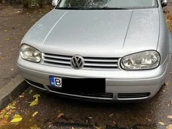Gri Utilizat 2002 VW Golf IV Hatchback | 1.800 EUR (Preț OK)