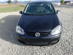 Negru Utilizat 2005 VW Golf V Hatchback | 3.150 EUR (Preț OK)