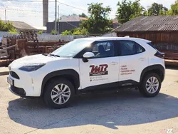 Alb Utilizat 2023 Toyota Yaris Design Hatchback | 20.500 EUR (Scump)