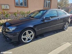 Culoarealbastru Utilizat 2009 Mercedes CLC200 Edition Hatchback | 3.999 EUR