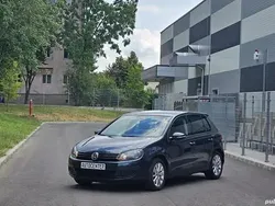 Argintiu Utilizat 2010 VW Golf VI Team Hatchback | 6.290 EUR (Preț OK)