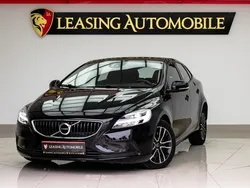 Negru Utilizat 2018 Volvo V40 Momentum Break | 12.990 EUR (Puțin scump)