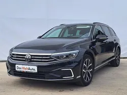 Negru metalic perleffect Utilizat 2021 VW Passat GTE Break | 23.500 EUR