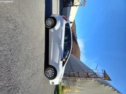 Alb Utilizat 2015 Ford Fiesta Hatchback | 4.250 EUR (Super Preț)