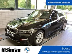 Utilizat 2022 BMW 320e Luxury Line Break | 28.940 EUR (Preț bun)