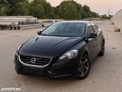 Culoarenegru Utilizat 2014 Volvo V40 Momentum Hatchback | 7.899 EUR (Preț OK)