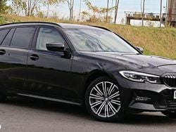Culoarenegru Utilizat 2021 BMW 330e Luxury Line Break | 18.500 EUR (Super Preț)