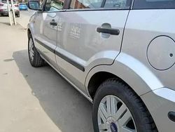 Utilizat 2005 Ford Fusion Berlinǎ | 2.000 EUR (Puțin scump)
