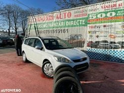 Alb Utilizat 2008 Ford Focus Berlinǎ | 2.499 EUR (Preț OK)