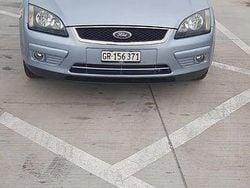 Culoarealbastru Utilizat 2005 Ford Focus Trend Hatchback | 1.000 EUR (Preț bun)