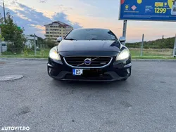 Culoarenegru Utilizat 2015 Volvo V40 R-Design Break | 6.100 EUR (Super Preț)