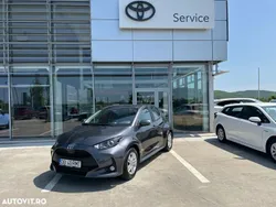 Gri Nouă 2025 Toyota Yaris Hybrid Eco | 21.664 EUR