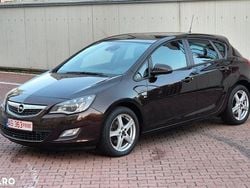 Culoaremaro Utilizat 2012 Opel Astra Hatchback | 3.999 EUR (Preț bun)