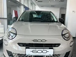 Bej Nouă 2024 Fiat 600 | 23.201 EUR