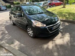 Gri Utilizat 2017 Peugeot 208 Access Hatchback | 4.290 EUR (Super Preț)