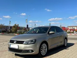 Bej Utilizat 2013 VW Jetta Hybrid Comfortline Berlinǎ | 8.500 EUR