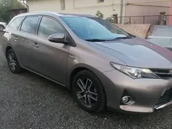 Maro Utilizat 2014 Toyota Auris Hybrid Executive Berlinǎ | 9.000 EUR (Preț OK)