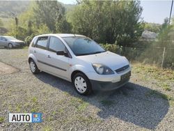 Gri Utilizat 2008 Ford Fiesta Hatchback | 2.000 EUR (Preț OK)
