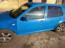 Albastru Utilizat 2001 VW Golf IV Hatchback | 1.200 EUR (Preț bun)