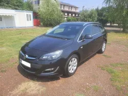 Negru Utilizat 2015 Opel Astra Innovation Break | 5.999 EUR (Preț OK)