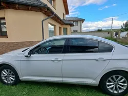 Alb Utilizat 2018 VW Passat Berlinǎ | 14.500 EUR (Super Preț)