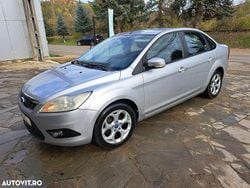 Culoaregri Utilizat 2011 Ford Focus Titanium Hatchback | 2.300 EUR (Super Preț)