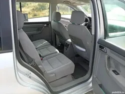 Utilizat 2005 VW Touran Monovolum | 1.700 EUR (Preț bun)