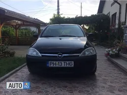 Negru Utilizat 2003 Opel Corsa Coupe | 1.650 EUR (Super Preț)