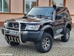 Culoarenegru Utilizat 2001 Nissan Patrol SUV | 11.000 EUR