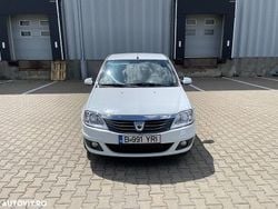 Culoarealb Utilizat 2012 Dacia Logan Lauréate Berlinǎ | 1.900 EUR (Preț bun)