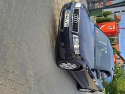 Utilizat 2002 Audi A4 Berlinǎ | 2.200 EUR (Preț OK)