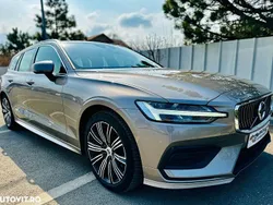 Gri Utilizat 2019 Volvo V60 Momentum Break | 17.545 EUR (Scump)