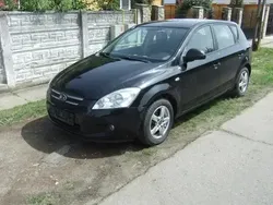 Negru Utilizat 2007 Kia Ceed 2 Hatchback | 2.590 EUR (Puțin scump)