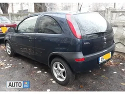 Albastru Utilizat 2002 Opel Corsa Hatchback | 1.100 EUR (Super Preț)