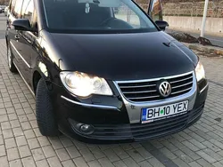 Negru Utilizat 2007 VW Touran Monovolum | 4.100 EUR (Preț OK)