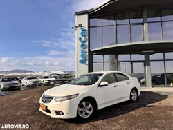 Alb Utilizat 2013 Honda Accord Elegance Berlinǎ | 7.990 EUR