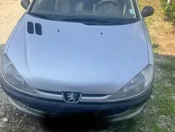 Utilizat 2001 Peugeot 206 Hatchback | 3.200 EUR