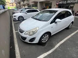 Alb Utilizat 2012 Opel Corsa Enjoy Coupe | 3.000 EUR (Preț OK)