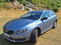Albastru Utilizat 2018 Volvo V60 CC Break | 16.480 EUR