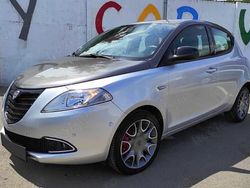 Argintiu Utilizat 2011 Lancia Ypsilon Hatchback | 3.990 EUR