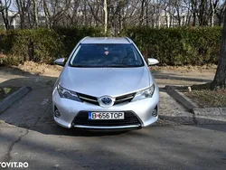 Culoareargint Utilizat 2014 Toyota Auris Break | 7.900 EUR