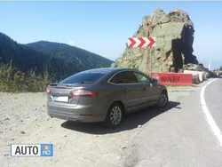 Maro metalizat Utilizat 2012 Ford Mondeo Hatchback | 8.800 EUR