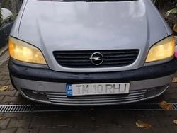 Utilizat 2003 Opel Zafira Comfort Monovolum | 1.500 EUR (Super Preț)