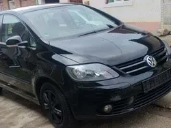 Utilizat 2008 VW Golf Plus Cross Monovolum | 2.700 EUR (Super Preț)