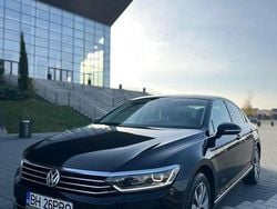 Culoarenegru Utilizat 2016 VW Passat Highline Berlinǎ | 15.900 EUR (Preț OK)