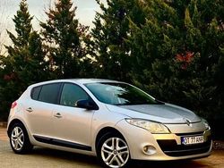Argintiu Utilizat 2011 Renault Mégane III Bose Edition Hatchback | 5.399 EUR (Puțin scump)